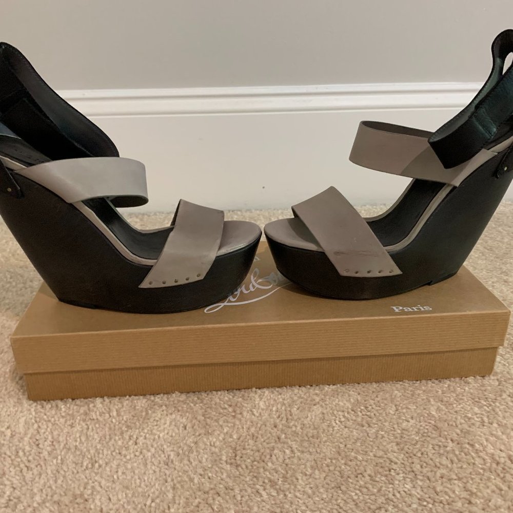 Vic Matie Wedge 38